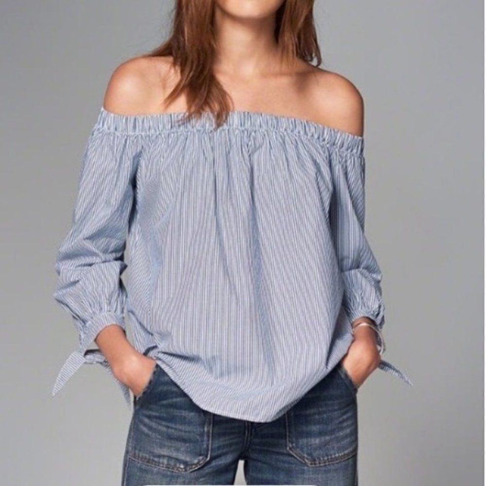 Abercrombie and Fitch Blue and White Striped Off Shoulder Top - Medium‎